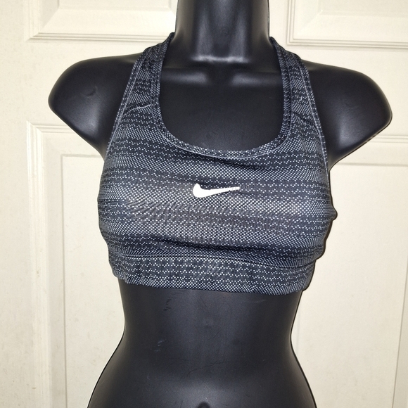 Nike sports bra size small - Picture 1 of 5